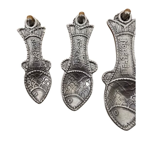 Fish-Shaped Pewter Measuring Spoons With Wooden Wall Holder - Picture 3 of 4